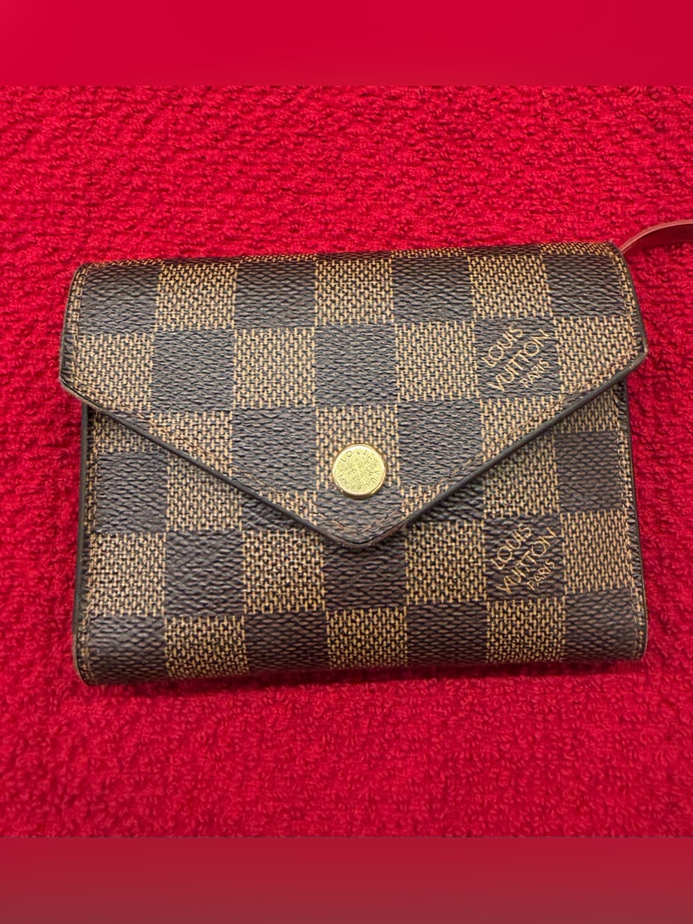 Louis Vuitton Victorine Wallet Damier Ebene Red Interior
